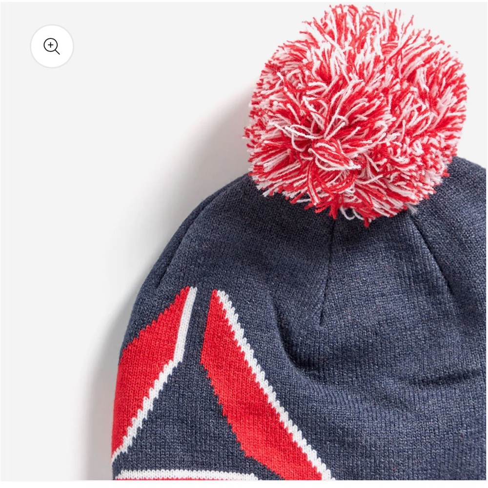 Reebok Women's Logo Intarsia Pom Beanie nwt navy - Picture 3 of 3